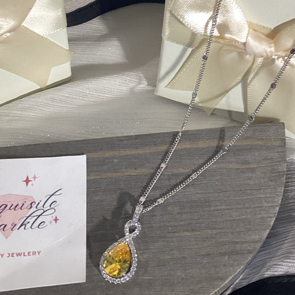 💛Elegant “Yellow Canary CZ Diamond Teardrop Halo Silver Necklace - Picture 16 of 17